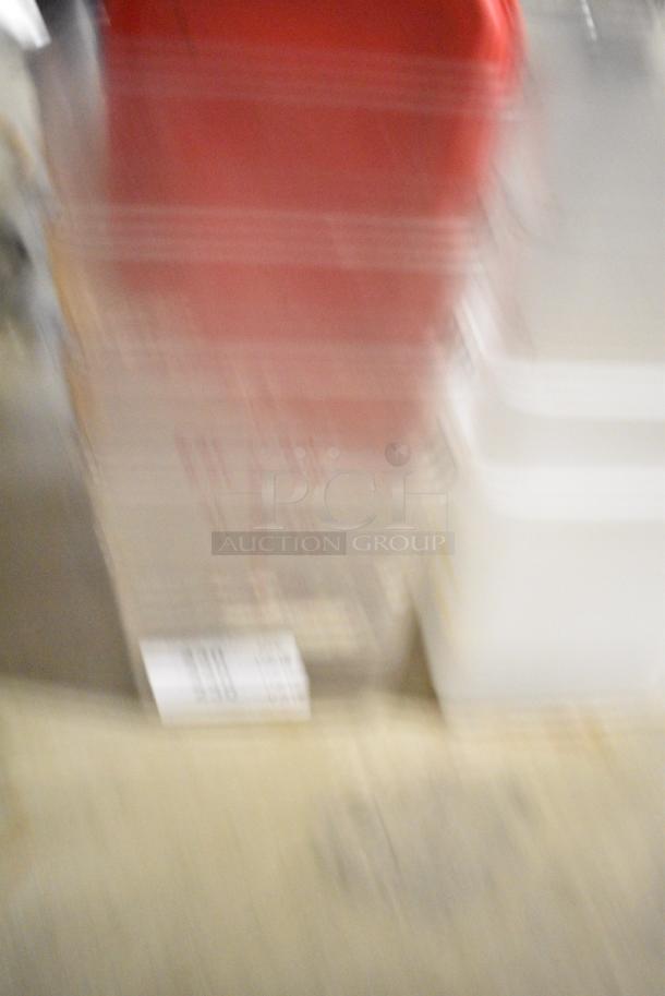 Lot of 13 Poly Items Including Containers and Lids - Image 3 of 4
