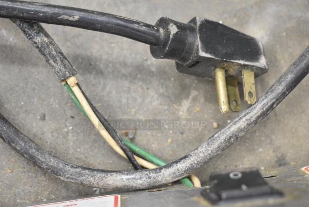 Silver King Stainless Steel Commercial Refrigerated Rail. 115 Volts, 1 Phase. Tested and Working! - Image 5 of 5