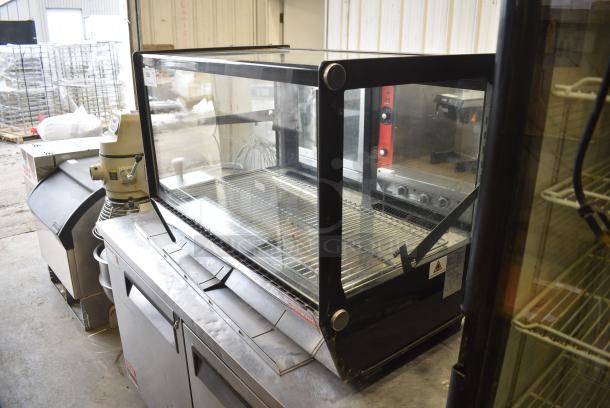 MDC160-ST Metal Countertop Deli Display Merchandiser. 110-120 Volts, 1 Phase. Tested and Working! - Image 2 of 5
