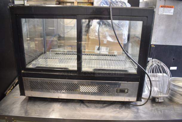 MDC160-ST Metal Countertop Deli Display Merchandiser. 110-120 Volts, 1 Phase. Tested and Working! - Image 3 of 5