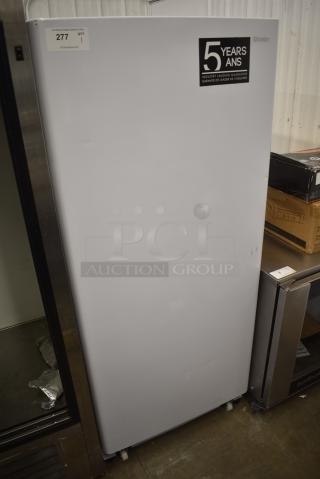BRAND NEW SCRATCH AND DENT! Danby DUF167A4WDD Single Door Reach In Freezer. 115 Volts, 1 Phase. Tested and Working!