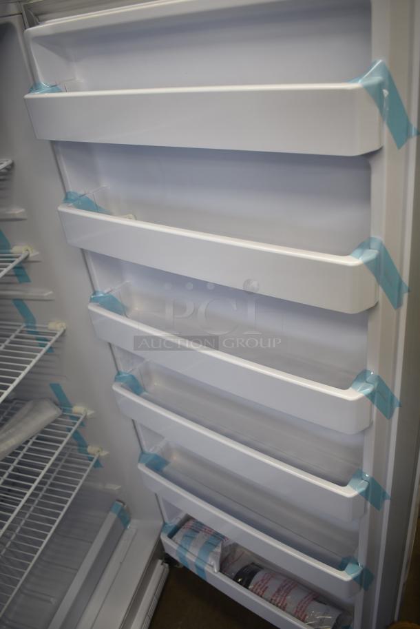 BRAND NEW SCRATCH AND DENT! Danby DUF167A4WDD Single Door Reach In Freezer. 115 Volts, 1 Phase. Tested and Working! - Image 4 of 10