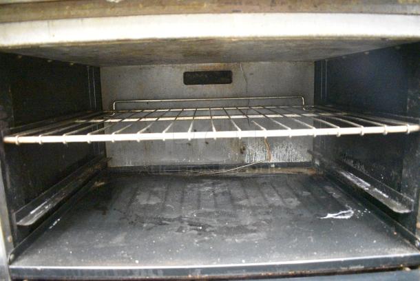 American Range Stainless Steel Commercial Natural Gas Powered 6 Burner Range w/ Oven, Over Shelf, Back Splash and Right Side Splash Guard. - Image 5 of 7