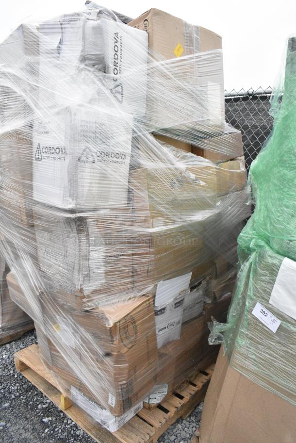 30 BRAND NEW! Boxes Including 130WKNIFEWP Choice 6 1/2" Individually Wrapped Medium Weight White Polypropylene Plastic Knife - 1000/Case, 347RSG1 Choice 1 oz. Clear Plastic Shot Glass - 2500/Case. 30 Times Your Bid! - Image 2 of 9