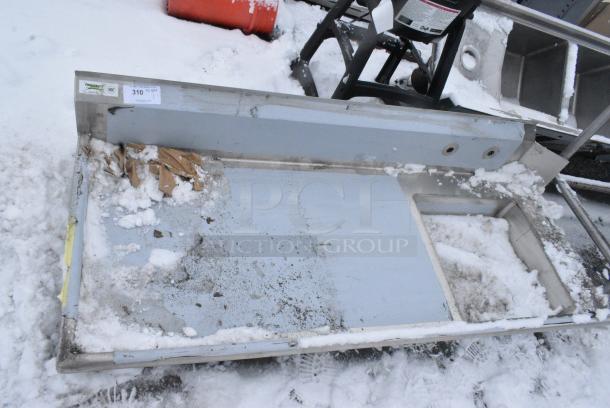 BRAND NEW SCRATCH AND DENT! Regency 600DDT72L 16 Gauge 6' Soiled / Dirty Dish Table - Left Drainboard. No Legs. - Image 1 of 4