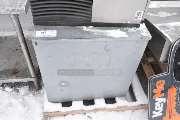 2018 Manitowoc CVDT1200-263 Remote Ice Machine Condenser. 208-230 Volts, 1 Phase. - Image 1 of 5