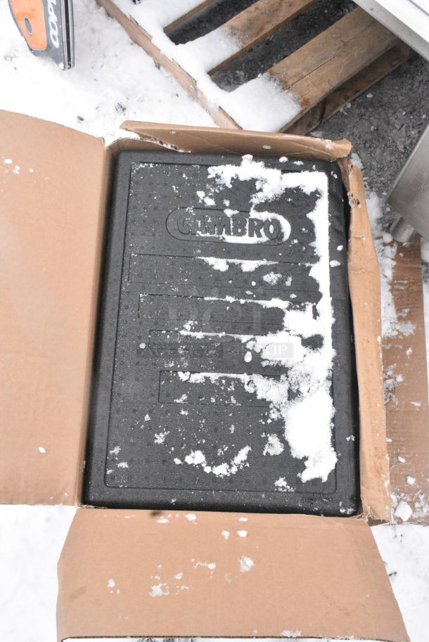 BRAND NEW IN BOX! Cambro EPP180116 Black Insulated Go Box. - Image 2 of 3