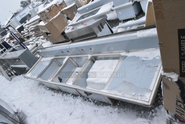 BRAND NEW SCRATCH AND DENT! Regency 600S32323224 Stainless Steel 3 Bay Sink w/ Dual Drain Boards. No Legs. - Image 2 of 8