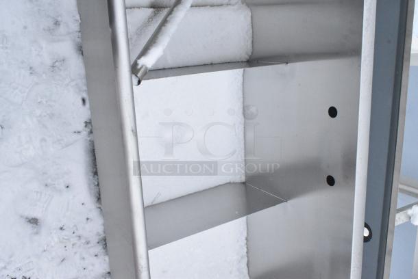 BRAND NEW SCRATCH AND DENT! Stainless Steel 3 Bay Sink w/ 1 Leg - Image 3 of 4