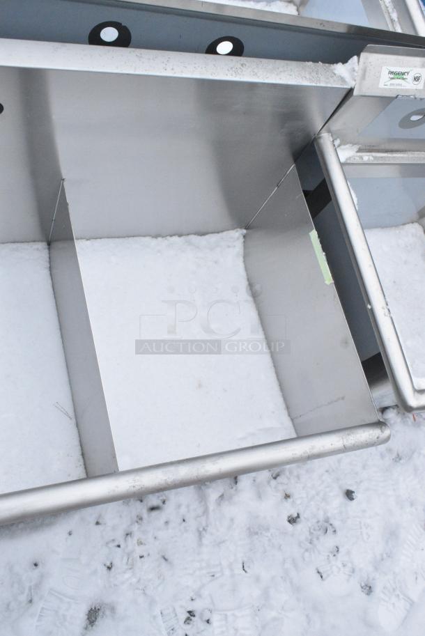 BRAND NEW SCRATCH AND DENT! Stainless Steel 3 Bay Sink w/ 1 Leg - Image 4 of 4