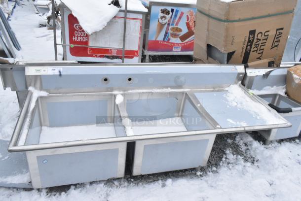 BRAND NEW SCRATCH AND DENT! Regency 600S2242424R Stainless Steel 2 Bay Sink w/ Right Side Drain Board. No Legs. - Image 1 of 5