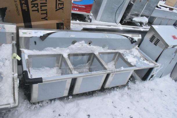 BRAND NEW SCRATCH AND DENT! Regency 600S3151515R Stainless Steel 3 Bay Sink w/ Right Side Drain Board. - Image 3 of 6