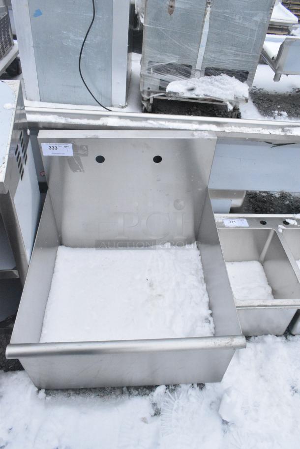 BRAND NEW SCRATCH AND DENT! Stainless Steel Single Bay Sink. No Legs. - Image 1 of 3
