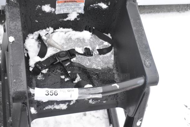 Rubbermaid Poly High Chair. - Image 2 of 4