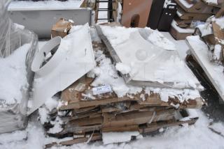 12 BRAND NEW SCRATCH AND DENT! Items Including 600ESS2436S Regency Spec Line 24" x 36" 14-Gauge Stainless Steel Equipment Stand With Stainless Steel Undershelf, White Vents. 12 Times Your Bid!