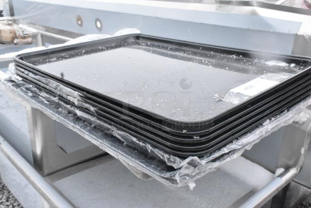 6 BRAND NEW SCRATCH AND DENT! Black Poly Food Trays. 6 Times Your Bid! - Image 2 of 3