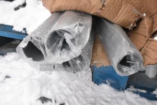 BRAND NEW SCRATCH AND DENT! Box of 4 Metal Legs