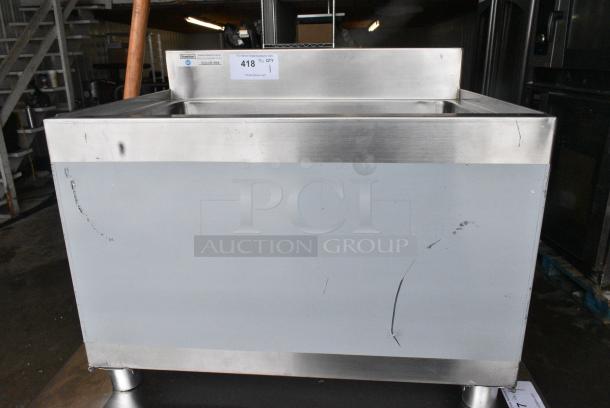 BRAND NEW SCRATCH AND DENT! Steelton 522UIB1824 18" x 24" Underbar Ice Bin with Bottle Holders - 77 lb. - Image 1 of 3