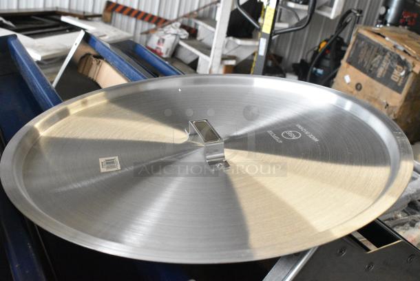 BRAND NEW SCRATCH AND DENT! Choice 471SP100QTHD 100 Qt. Heavy Weight Aluminum Stock Pot w/ Lid - Image 3 of 5