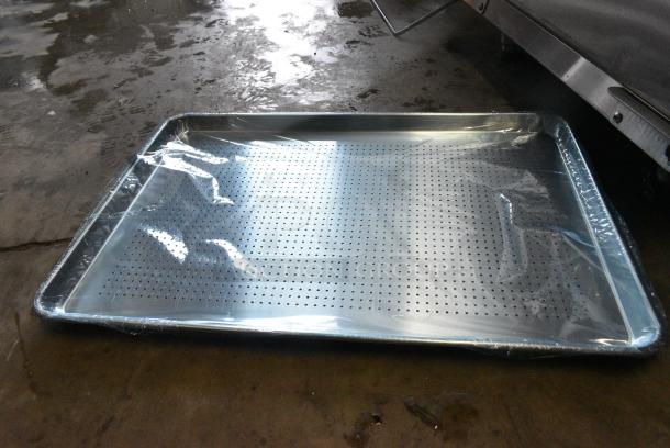 13 BRAND NEW SCRATCH AND DENT! Choice 407FULLPERF Full Size 19 Gauge 18" x 26" Wire in Rim Aluminum Perforated Bun / Sheet Pan. 13 Times Your Bid! - Image 3 of 5