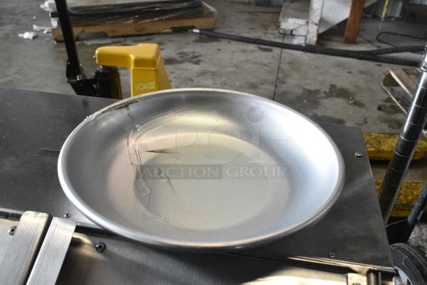 20 BRAND NEW SCRATCH AND DENT! 176SFD12TRY Choice 12" x 2" Aluminum Tray, 80 oz. 20 Times Your Bid! - Image 2 of 5