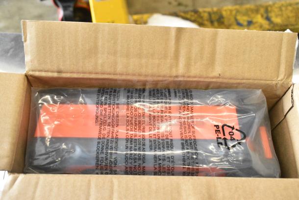 BRAND NEW SCRATCH AND DENT! Hoover CH90040 M-PWR 40V Li-Ion Battery for HushTone Cordless Vacuums - Image 1 of 6