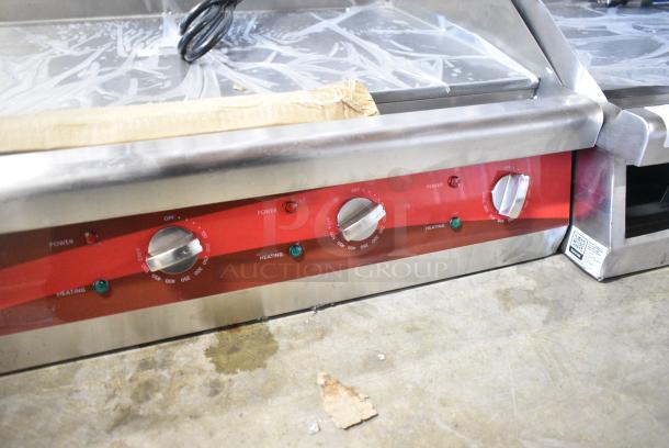 BRAND NEW SCRATCH AND DENT! Avantco 177EG30N Stainless Steel 30" Electric Countertop Griddle. 208/240 Volts. - Image 3 of 8