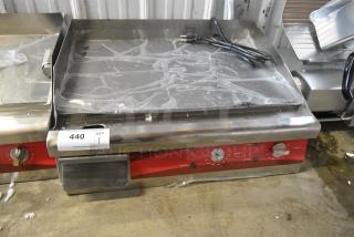 BRAND NEW SCRATCH AND DENT! Avantco 177EG24N Stainless Steel 24" Electric Countertop Griddle. 208/240 Volts.