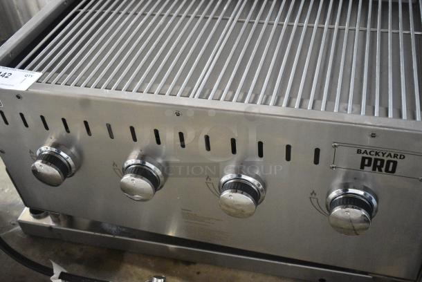 BRAND NEW SCRATCH AND DENT! 2024 Backyard Pro LPG30 30" Stainless Steel Liquid Propane Outdoor Grill with Pizza Oven - Image 3 of 7