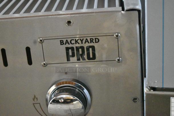 BRAND NEW SCRATCH AND DENT! 2024 Backyard Pro LPG30 30" Stainless Steel Liquid Propane Outdoor Grill with Pizza Oven - Image 5 of 7