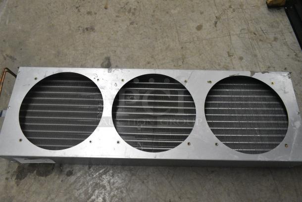 BRAND NEW SCRATCH AND DENT! 4R12K810 Metal Condenser. - Image 3 of 7