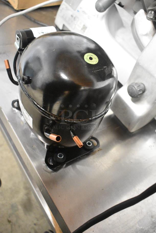 BRAND NEW SCRATCH AND DENT! Continental NEK2150GK Ref Compressor - Image 6 of 7