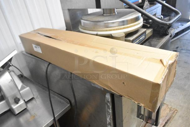 BRAND NEW SCRATCH AND DENT! Boltic 51BIH3000 Infrared Heater - 240 Volts. - Image 2 of 4