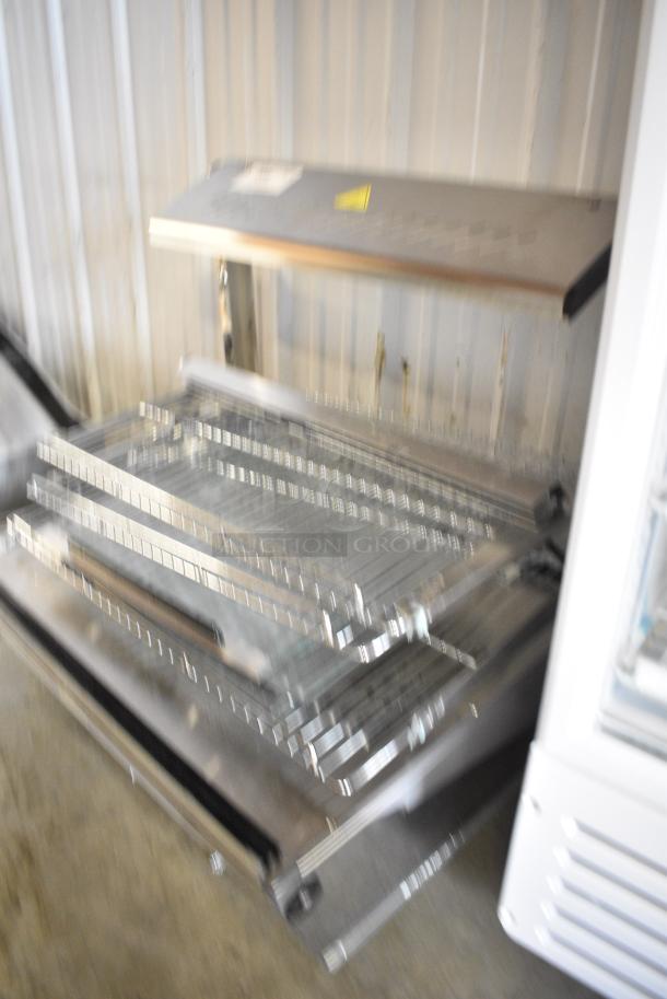 ServIt 423HDM26SA Stainless Steel Commercial Countertop Heated Merchandiser Display Case. See Pictures for Damage. 120 Volts, 1 Phase. Tested and Powers On But Does Not Get Warm - Image 3 of 7