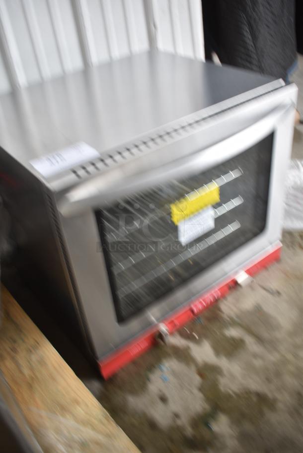 Avantco 177CO28M Stainless Steel Commercial Countertop Electric Powered Half Size Convection Oven. 208/240 Volts, 1 Phase. - Image 2 of 7