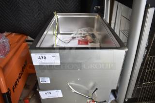 BRAND NEW SCRATCH AND DENT! 2024 Avantco 177BM12SA BM-12SA Bottom Mount Drop-In Full Size Hot Food Well with Square Inside Corners and Drain. 120 Volts, 1 Phase.