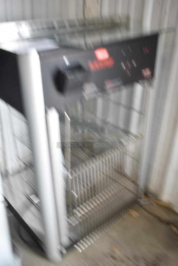 BRAND NEW SCRATCH AND DENT! Hatco FDWD-1X Flav-R-Fresh Humidified Impulse Hot Food Display Cabinet With 4 Shelf Stationary Rack. 120 Volts, 1 Phase. Tested and Working! - Image 2 of 8