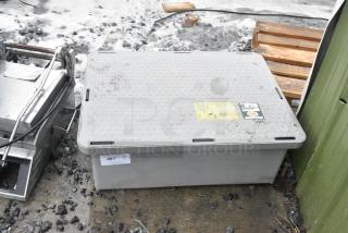BRAND NEW SCRATCH AND DENT! Canlas Endura 3925A02LO Lo-Pro 50 lb. 25 GPM Low Profile Grease Trap with 2" Hub