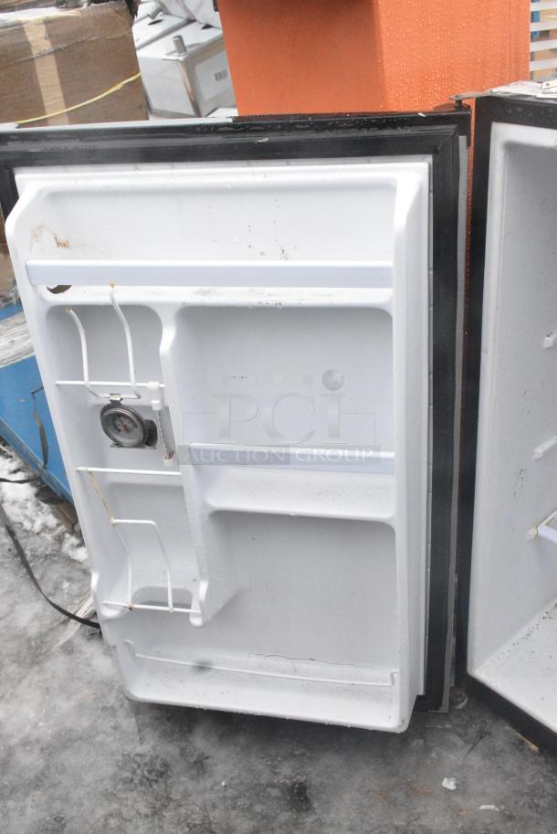 Igloo FR465I-B Mini Cooler. 115 Volts, 1 Phase. - Image 5 of 6