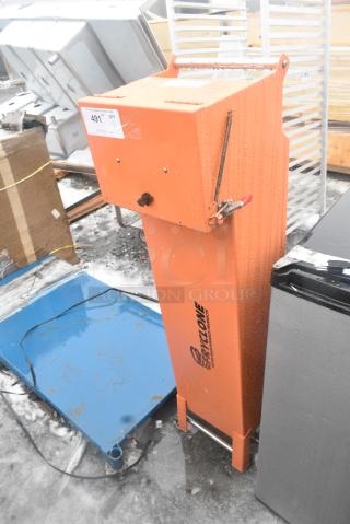 BRAND NEW SCRATCH AND DENT! Fryclone 259OS50 70-100 lb. Fryer Oil Shuttle