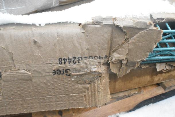 8 BRAND NEW SCRATCH AND DENT! Items Including Sealing Film, Green Finish Wire Shelves, 3591241228 Assure Stainless Steel Lid - 21 1/4" x 21 1/4", 600CB18SS Regency 11 13/16" Side Sink Cross Brace - 2/Set, 460EG2448 SHELF 24X48 GREEN EPOXY 920. 8 Times Your Bid! - Image 5 of 10