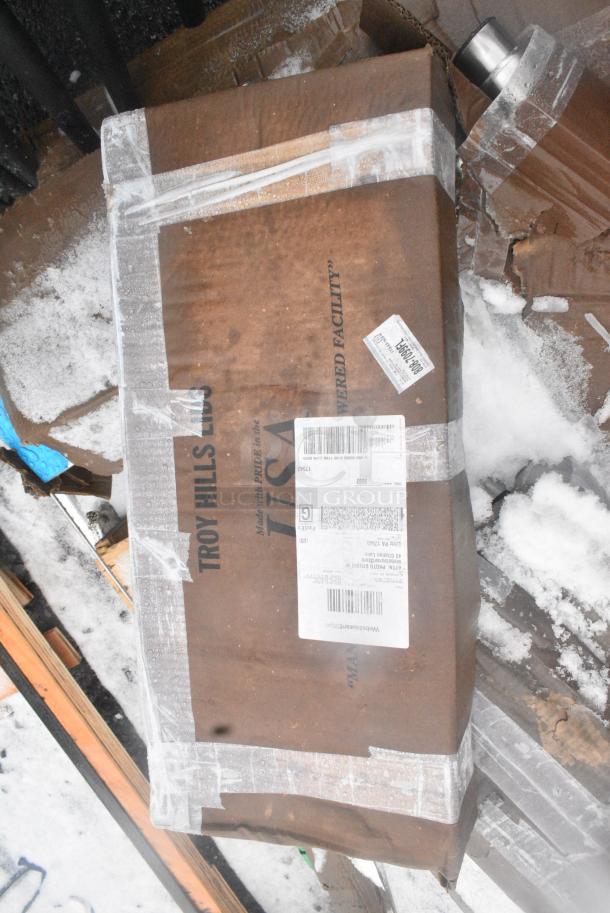 8 BRAND NEW SCRATCH AND DENT! Items Including Sealing Film, Green Finish Wire Shelves, 3591241228 Assure Stainless Steel Lid - 21 1/4" x 21 1/4", 600CB18SS Regency 11 13/16" Side Sink Cross Brace - 2/Set, 460EG2448 SHELF 24X48 GREEN EPOXY 920. 8 Times Your Bid! - Image 6 of 10