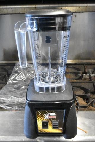 BRAND NEW SCRATCH AND DENT! Waring 929MX1000XT MX1000XTX Xtreme 3 1/2 hp Commercial Blender with Paddle Controls and 64 oz. Copolyester Container. 120 Volts, 1 Phase.