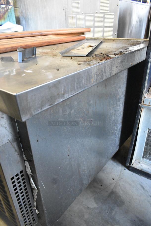 Continental Stainless Steel Commercial 2 Drawer Chef Base on Commercial Casters. 115 Volts, 1 Phase. Tested and Working! - Image 9 of 10