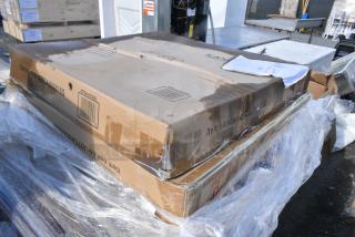 2 BRAND NEW SCRATCH AND DENT! Lancaster Table & Seating 427CAU3232SG 32" x 32" Sangria Powder-Coated Aluminum Bar Height Outdoor Table with Umbrella Hole. 2 Times Your Bid! May Be Missing Pieces.