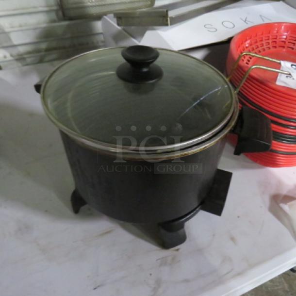 One Fryer No Plug. - Image 1 of 1
