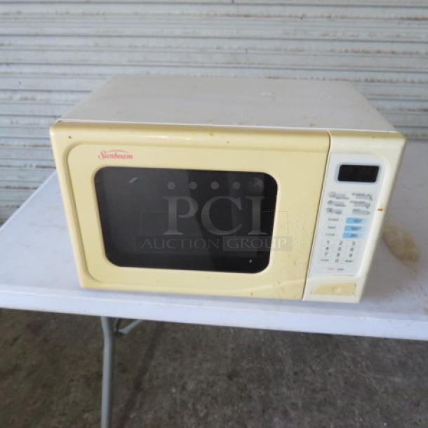 One Sunbeam Microwave. #SMW750. 120 Volt. - Image 1 of 1