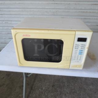 One Sunbeam Microwave. #SMW750. 120 Volt.