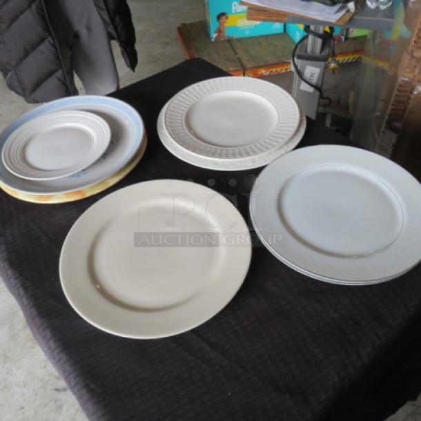 One Lot Of Plates - Image 1 of 1