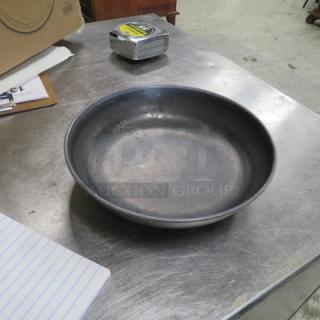 9 Inch Black Melamine Bowl. 7XBID